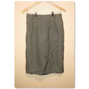 Houndstooth pencil skirt black and white